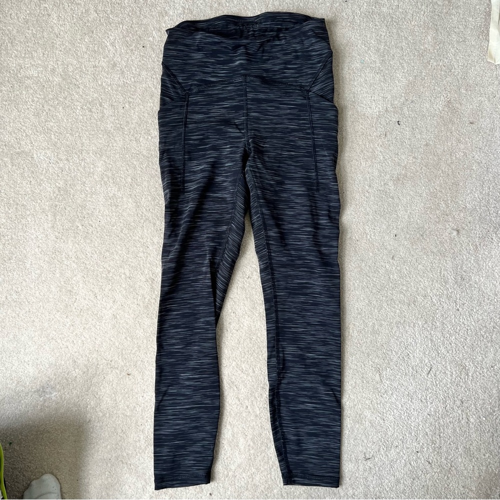 Lululemon leggings black and grey stripe size 6 small